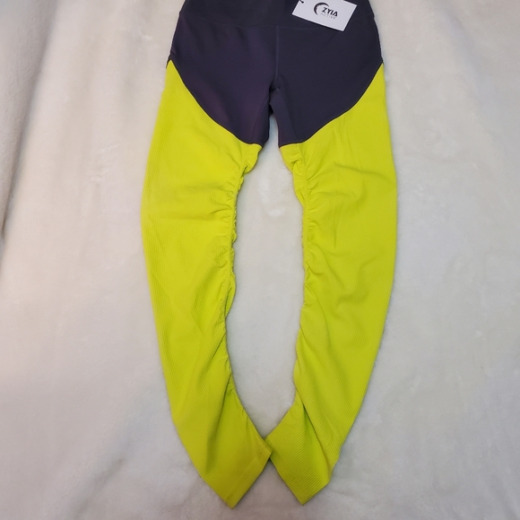 New Zyia Neon Yellow Parallel Luxe Hi-Rise 7/8 24" Size 4 - Picture 5 of 14